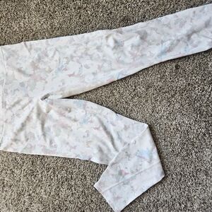 White and Pastel Patterned Leggings